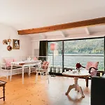 Strandcafe Hideaways Apartment *