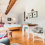 Strandcafe Hideaways Apartment *