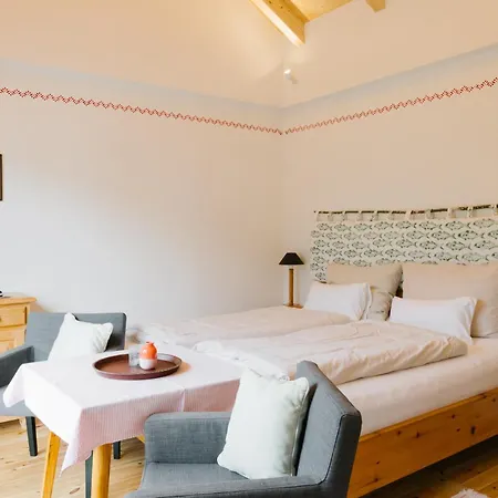 Strandcafe Hideaways * Altaussee